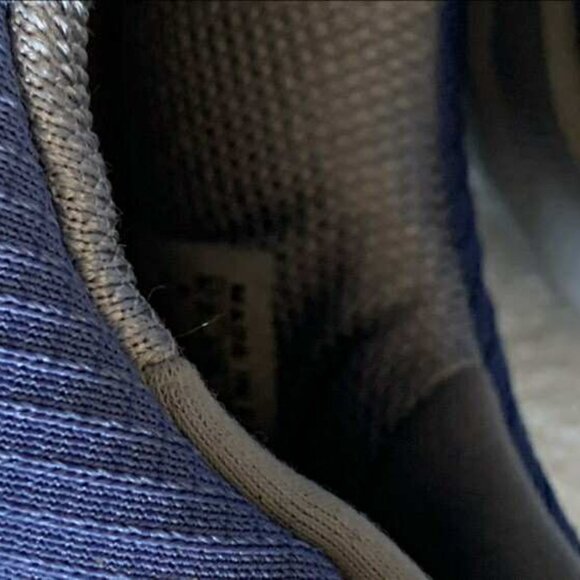 EUC Vintage Women's Adidas Sneakers size 6 - Picture 4 of 5